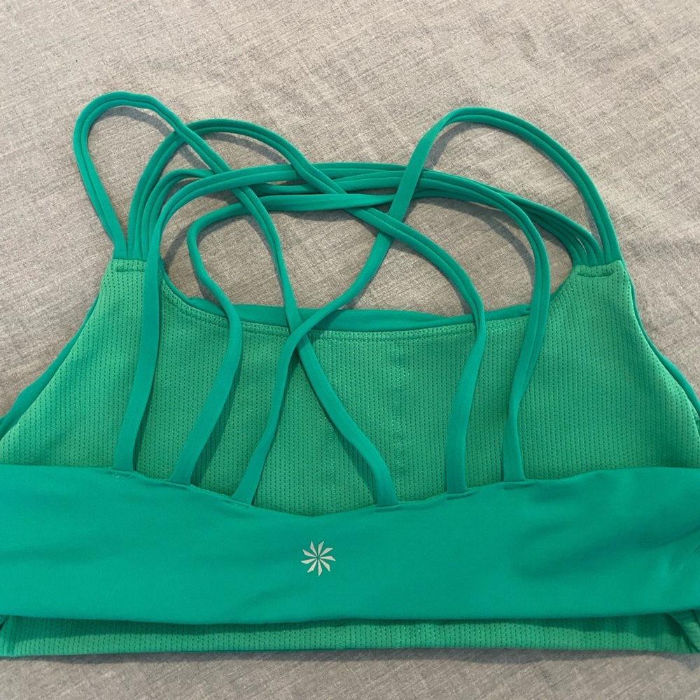 This is an Athleta sports bra size large. Only worn once
